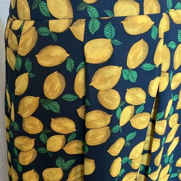 Limited size 4 navy with lemon skirt - Picture 2 of 6